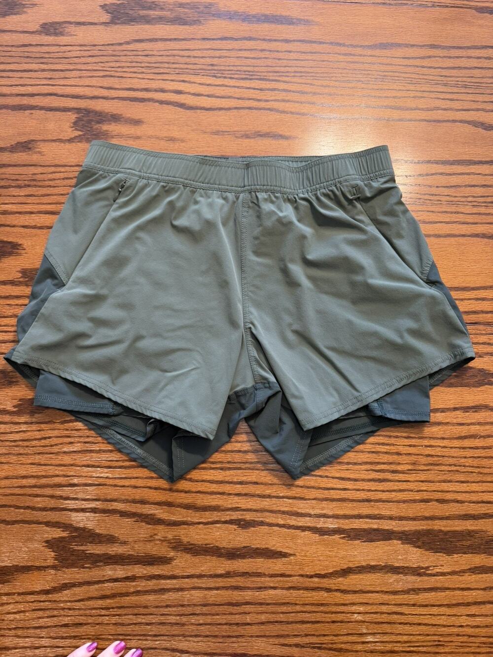 Fair Harbor Women's Green Corliss Lined 4" Inseam Size Large bike shorts